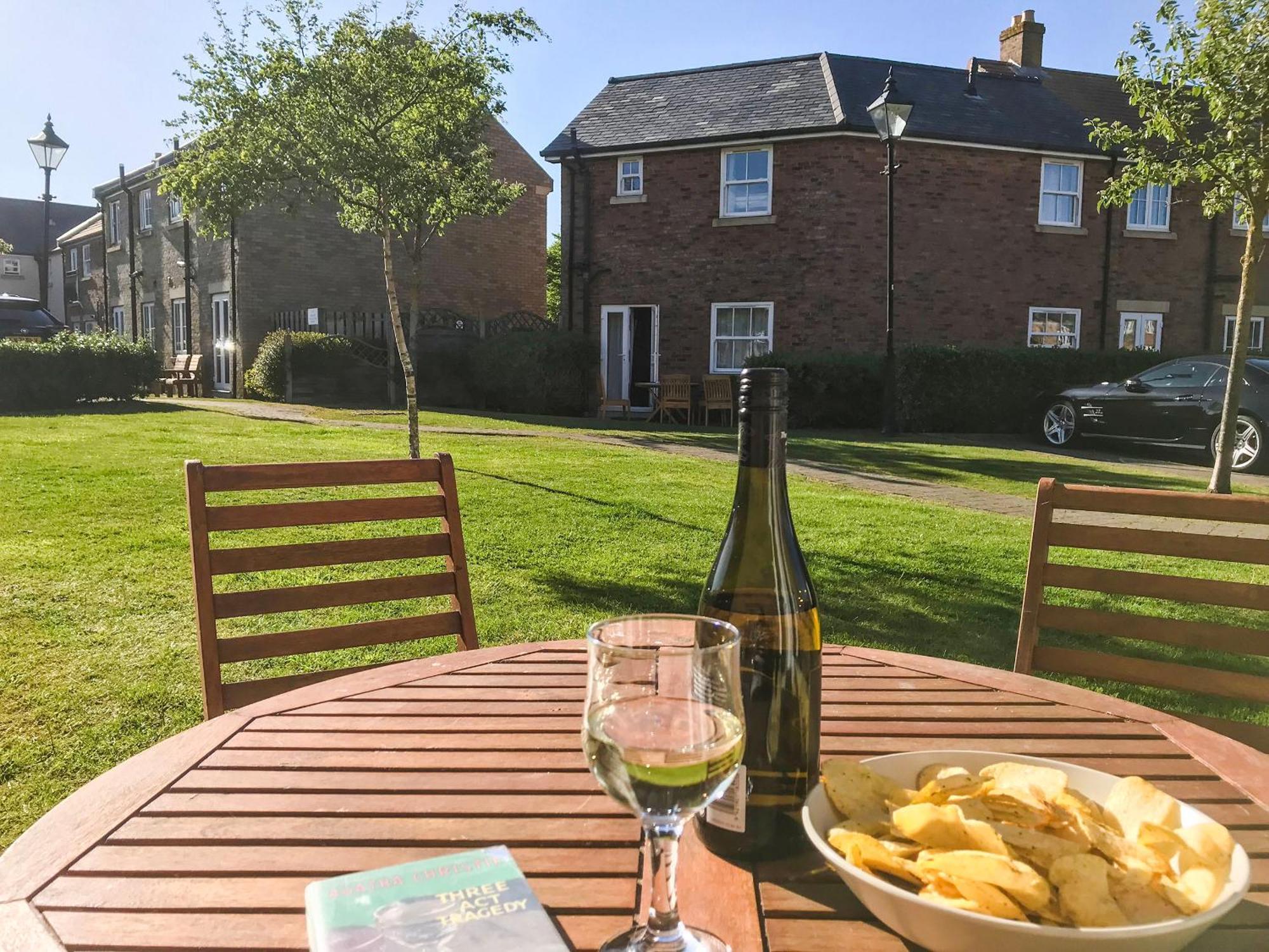 Arthurs Place * Reighton